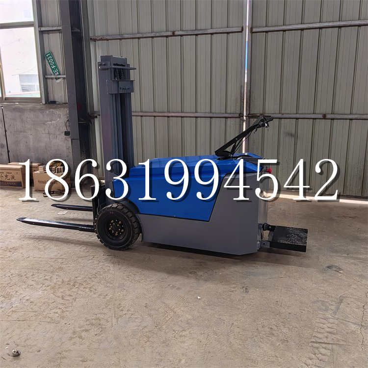 九台区全电动叉车插腿式堆高车液压装卸车1.5吨升高小型站驾式铲车